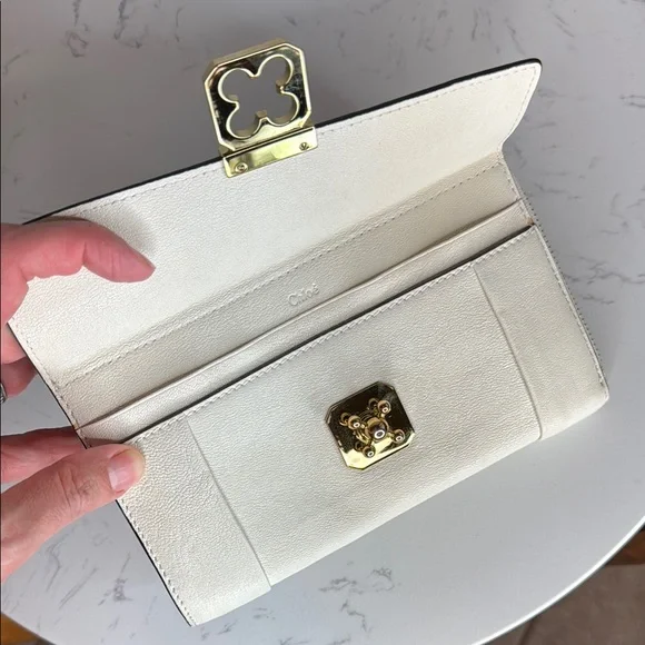 Chloe Marble White Long Leather Wallet Clutch with Twist Lock Hardware - Picture 9 of 12